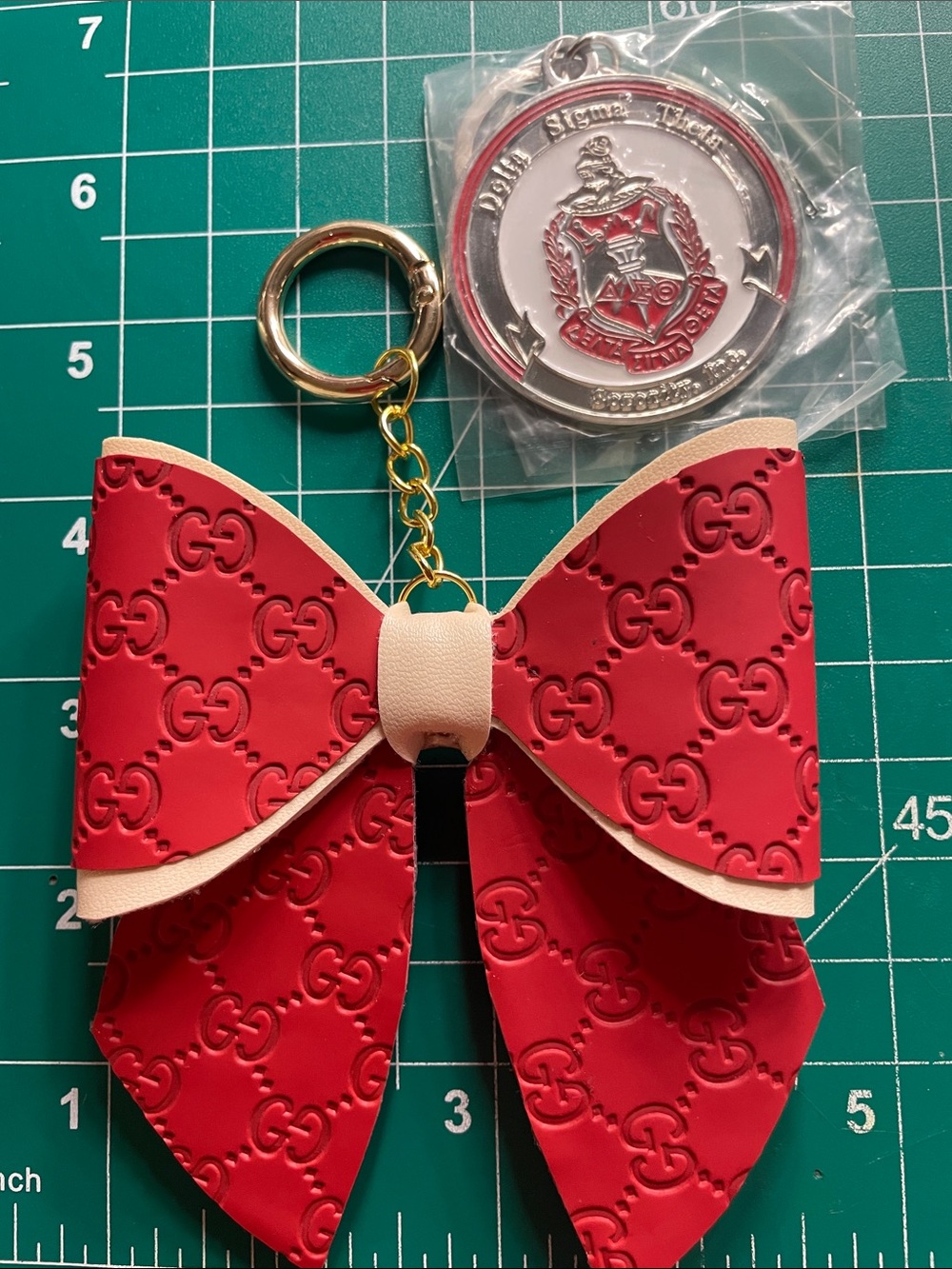 ❤️Delta Sigma - Double Sided Bow Keychain
